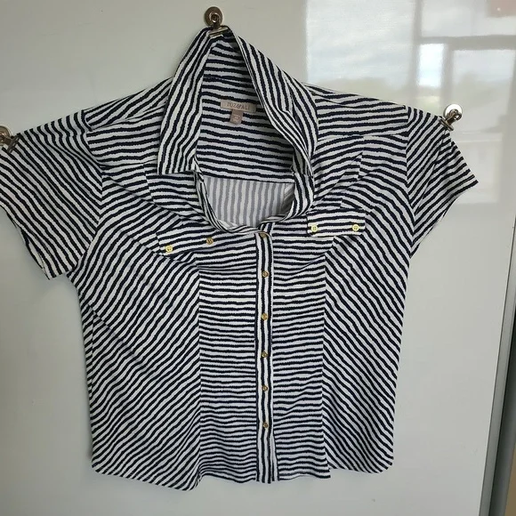 Top - Picture 1 of 3